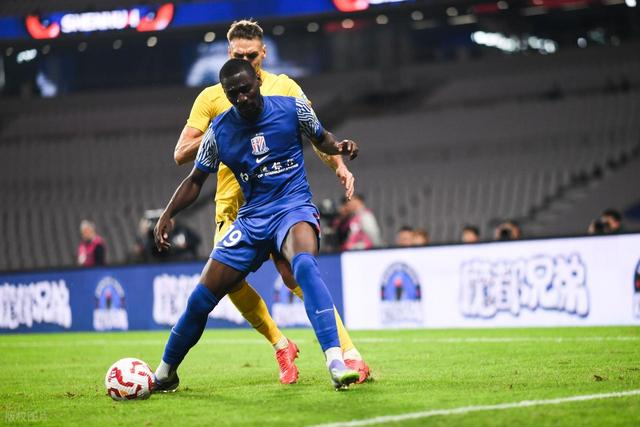 申花28岁新王牌外援来了!合同细节曝光,将挤走阿苏埃or米内罗?|上海申花|鲁迪·盖伊|锋线|拉唐|上海申花足球俱乐部_新浪体育_新浪新闻