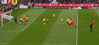 1680375028585015044.gif 九游体育-【德甲】穆勒2球,多特门将超巨失误,拜仁4比2回榜首