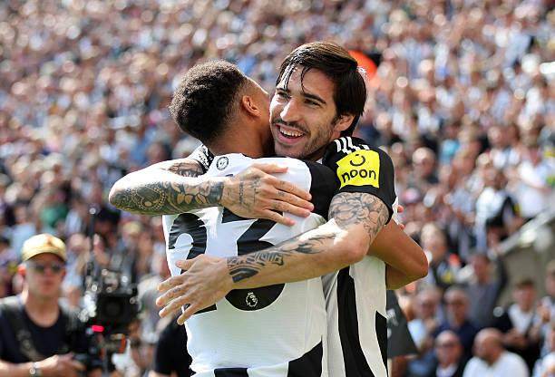 1746968240647062895.jpg 【英超】托纳利+吉马良斯破门 纽卡2比0十人切尔西