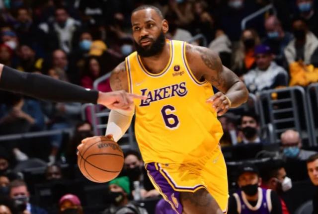 九游体育-近5场进攻效率联盟第2 老詹才是湖人进攻唯一答案