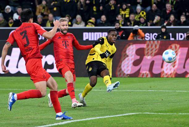 多特战平拜仁收获好评 吉滕斯闪光沙欣战术对头