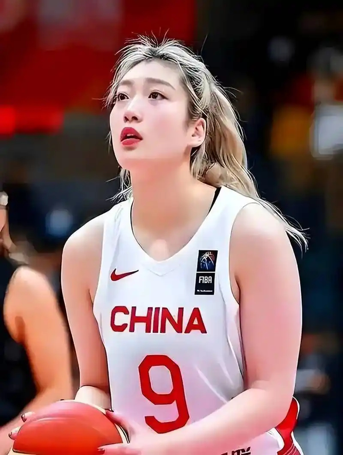 九游体育-李梦无缘,女篮最强锋线驰援,21岁,188公分,进攻犀利,宫鲁鸣期待|邓雨婷|中国女篮|洛杉矶奥运会|意大利女篮|女篮世界杯_新浪体育_新浪新闻